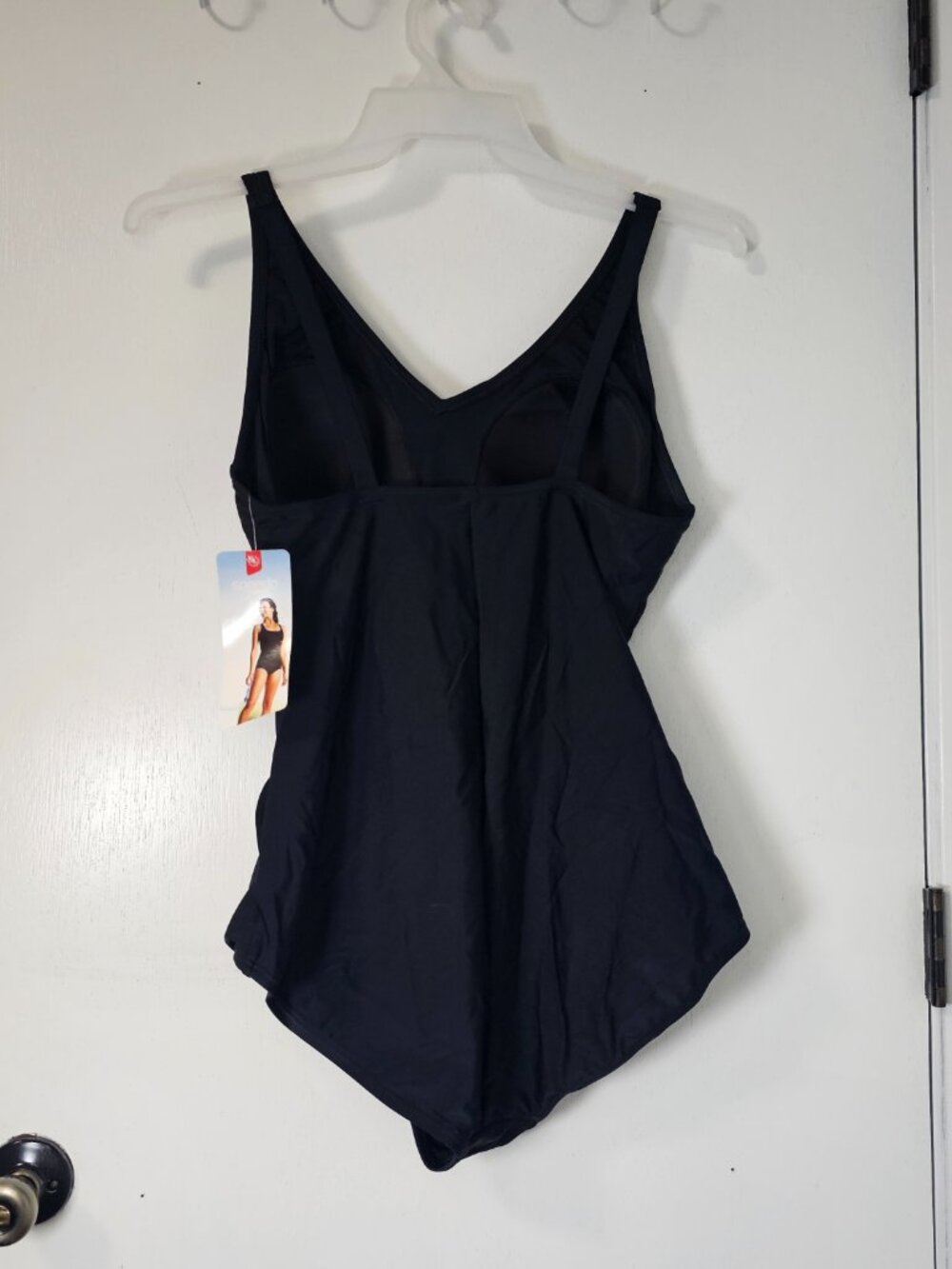 NEW Speedo Women’s Black One-Piece Swimsuit - Ultraback Swimwear Size 18 - Picture 2 of 4
